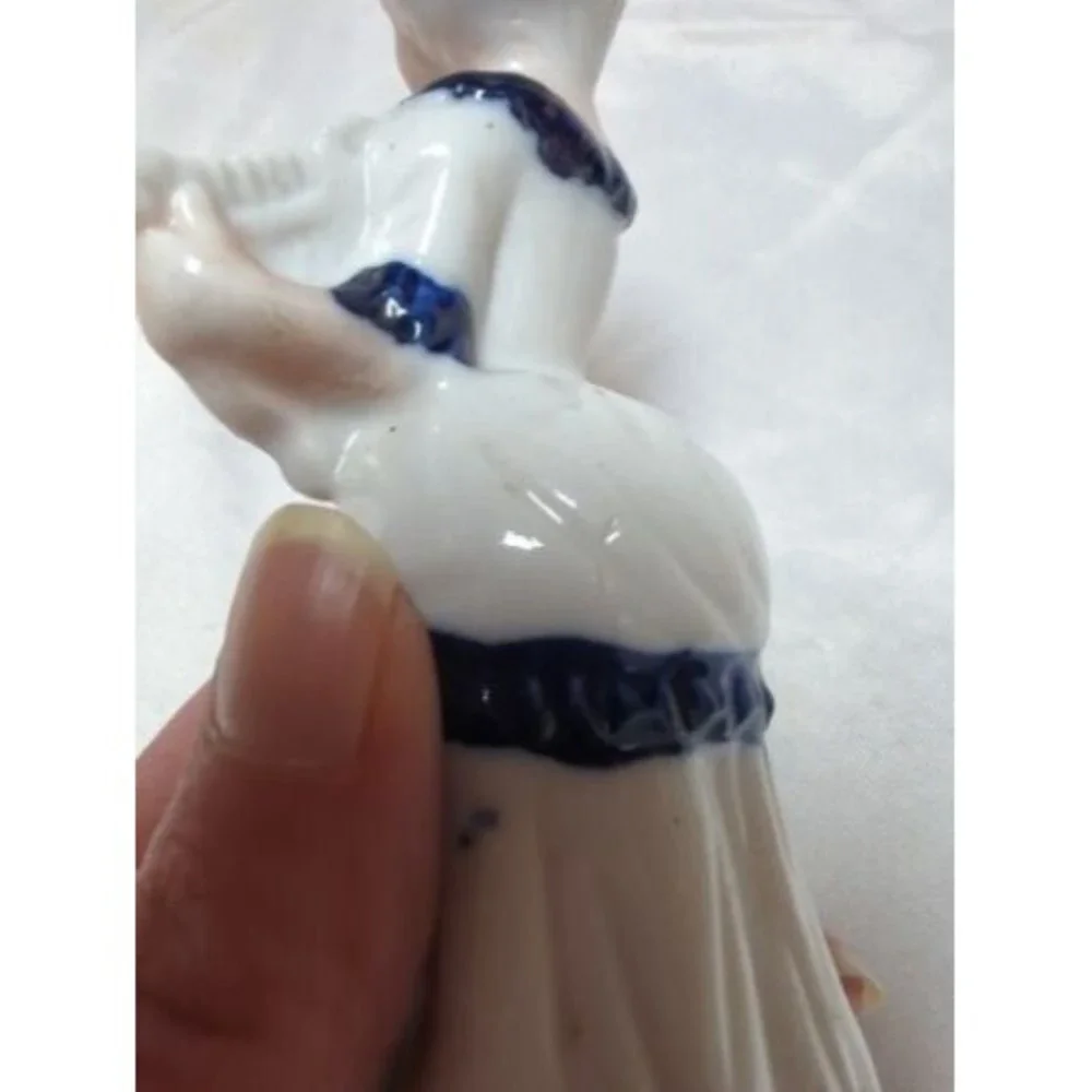 Vintage Blue & White Harp Mandolin Couple Musicians Victorian Style 5.5 Tall